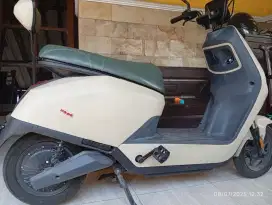 Motor/Sepeda Listrik U-Winfly M70