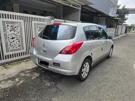 Istimewa!! Nissan Latio Matic Keyless ,jazz city car