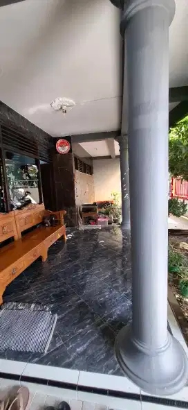 Rumah Bagus 2 lantai Tengah Kota Semarang Bebas Banjir