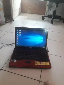 Toshiba Merah Intel Core i3