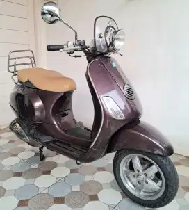 Dijual Cepat Vespa LXV 3vie 2014 Rare sudah tidak produksi