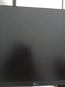 Kariawan gudang mengutamakan peria