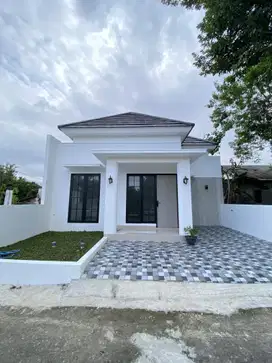 dijual rumah baru siap huni,model klasik modern,dekat pppg kesenian