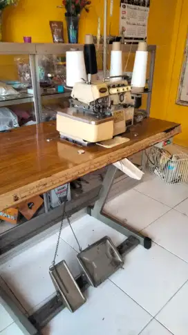 Mesin jahit obras
