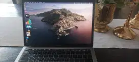 MacBook Pro 13″ 2020, Touch Bar, Intel i5 1.4 GHz, 8 GB, SSD 256 GB