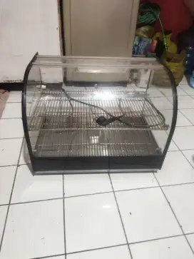 Showcase warmer