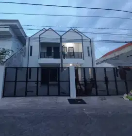 Dijual rumah baru gress lebak baru dekat mall PCM, galaxy