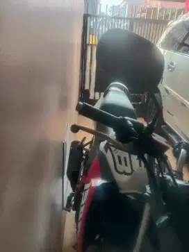 Dijual cb 150r kondisi mulus
