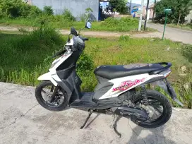 Motor beat gres tangan pertama