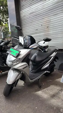 Yamaha Freego S
2022
Keyless
Silver
Km 23 rb on going
Kondisi : Bagus