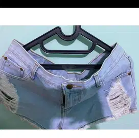 celana pendek jeans