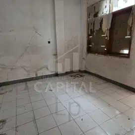 GEDUNG 3 LANTAI SAYAP SOEKARNO HATTA DEKAT DENGAN TOL PASIRKOJA