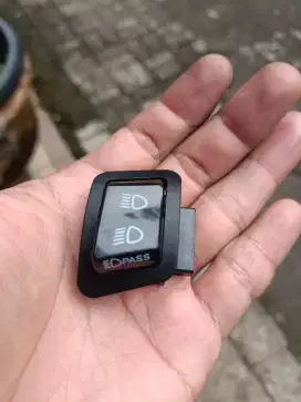Sakelar lampu depan bisa dim