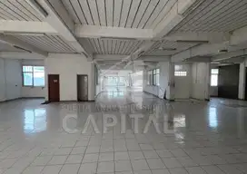 GEDUNG 3 LANTAI SAYAP SOEKARNO HATTA DEKAT TOL PASIRKOJA