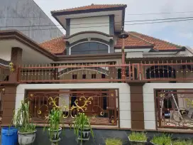 DIKONTRAKKAN RUMAH DEKAT MASJID AL AKBAR SURABAYA