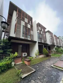 Rumah 3 Lantai Greenwich Whelford Gading Serpong BSD City Tangerang