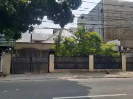 Dijual Tanah & Bangunan untuk Kantor/Bisnis di Jl.Dr.Saharjo No.46