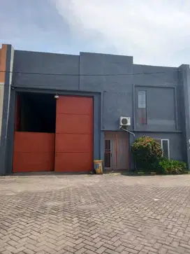 GUDANG RAYA BAMBE DRIYOREJO AREA STRATEGIS UNTUK USAHA RON.A2636