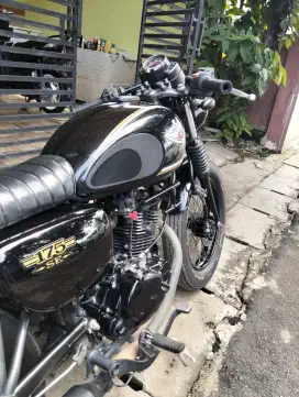 Kawasaki w175 SE second