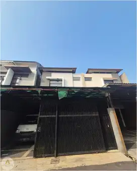 Dijual rumah 2 lantai minimalis BKR Srimahi Bandung
