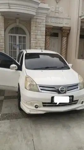 Grand Livina 1.5 Ultimate 2011 AT