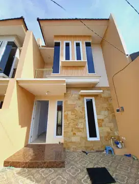 Rumah berlokasi strategis hanya 2 menit di raya merr Surabaya