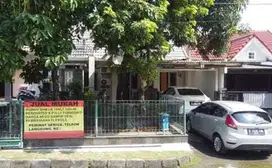 Rumah 2 Lt. Taman Sentosa Di Jalan Besar Area Dekat Tol & Pabrik