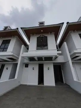 Siap Huni Rumah 2 Lt Dekat Tol JORR Jatimekar Kodau Jatiasih Bekasi