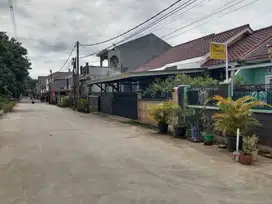 Jual rumah dalam perumahan besar strategis terdekat dengan TOL Sentul