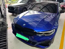 BMW Portimao Blue 330i G20
