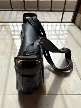 Tas moschino 99% seperti baru buktikan!