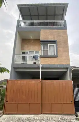 Rumah Minimalis 3 lantai Di Wonorejo Selatan Rungkut Surabaya Timur