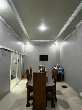 Rumah 2 Lt Full Renovasi Sangat Terawat Di Villa Pamulang DR16197