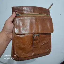 Tas Kulit Merk Camel Activ