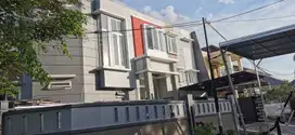 Dijual Rumah Mewah 2 Lt siap huni di Griya Permata, Cipondoh