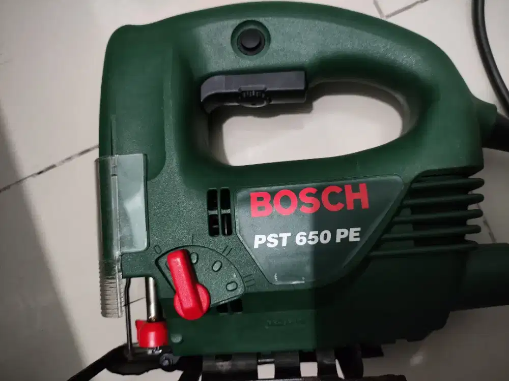 Gergaji listrik Jigsaw BOSCH
