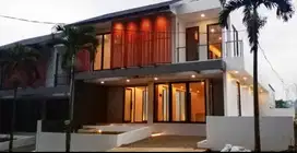 Dijual Rumah villa di Dago Bandung