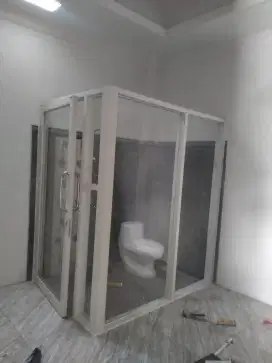 Pintu & partisi kamar mandi