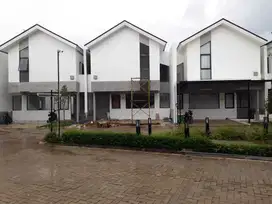 DIJUAL RUMAH BARU FLORISTA GARDEN KM 7 KOMPLEK TIONGHOA PALEMBANG