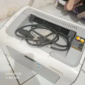 Printer  HP Laserjet P11O2