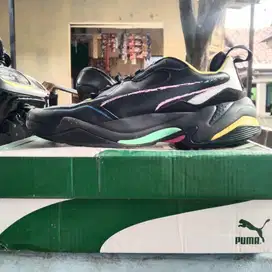 Sepatu Puma Thunder