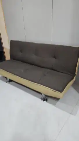 Sofa bed multifungsi jadi tempat tidur