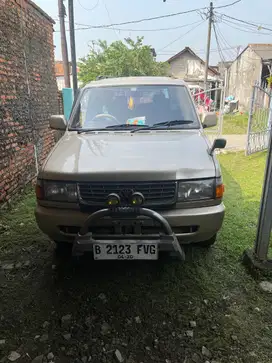 Toyota Kijang LGX 1999