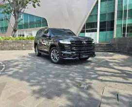 RASA BARU Land Cruiser VXR 2022