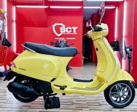 JualCpt 90%LikeNew KM9Rb PjkApr26 VESPA LX 125 2022 LX125 KUNING