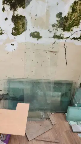 Kaca kaca ada yang tempered borongan