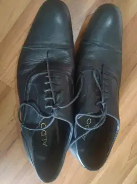 Jual cepat sepatu Aldo ukuran 42 jarang dipake masih sangat bagus