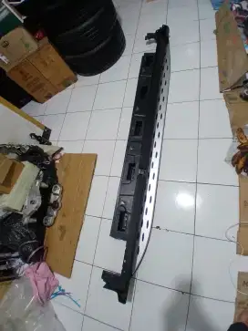 Pijakan kaji footstep foot step RH kanan mercy w166 ml