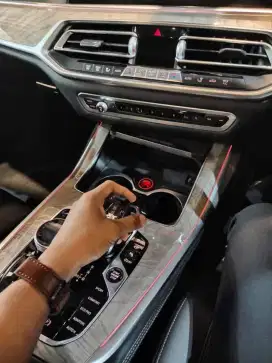 Cari pekerjaan supir pribadi