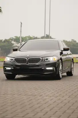 Full Spec! BMW 530i Luxury G30 2018 mercy e300 w213